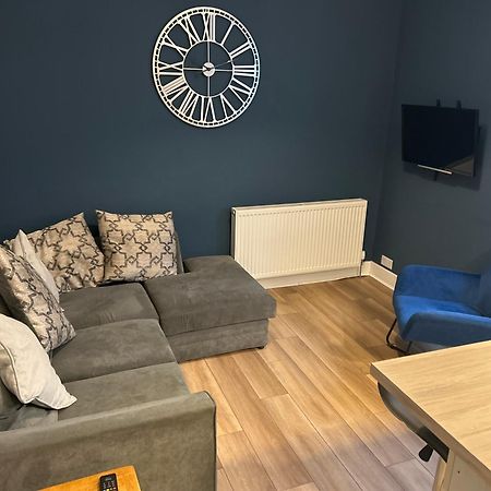 Cosy James Street Park 2 Bedroom, Ground Floor Apartment, Garden هيلينسبورغ المظهر الخارجي الصورة