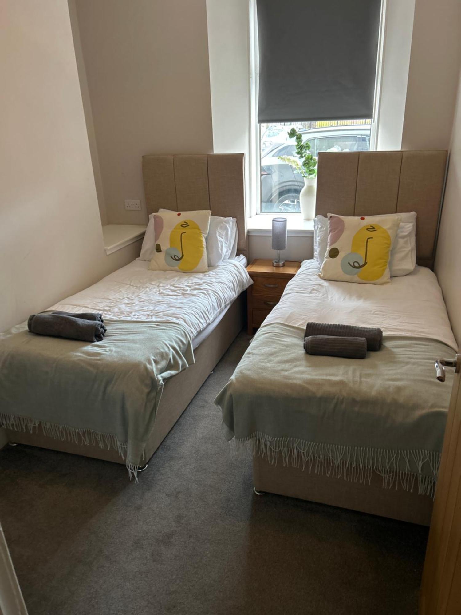 Cosy James Street Park 2 Bedroom, Ground Floor Apartment, Garden هيلينسبورغ المظهر الخارجي الصورة